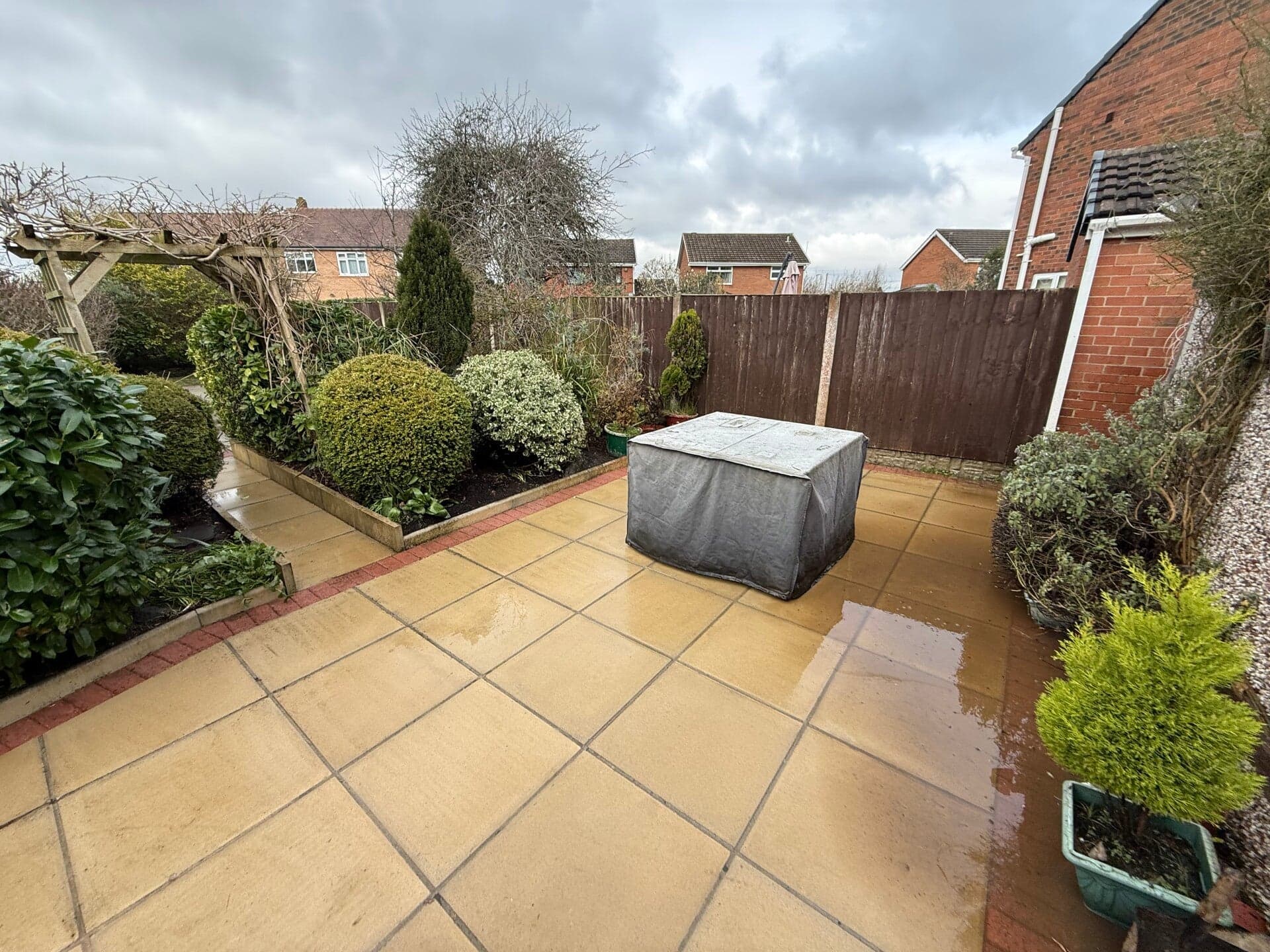 Garden maintenance work 2