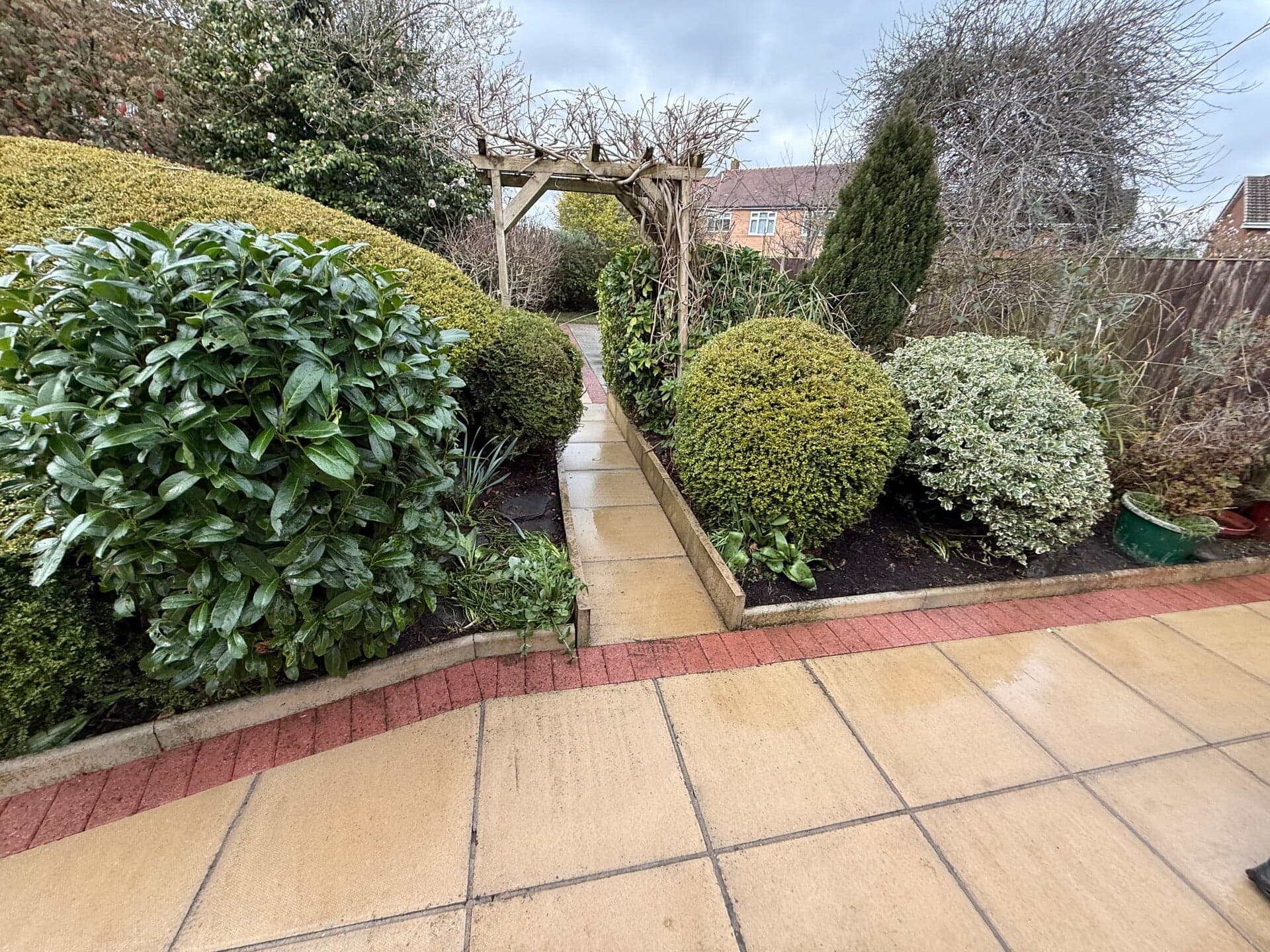Garden maintenance work 3